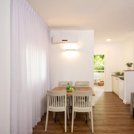 Travel Hotel Eilon Elon Rum bild