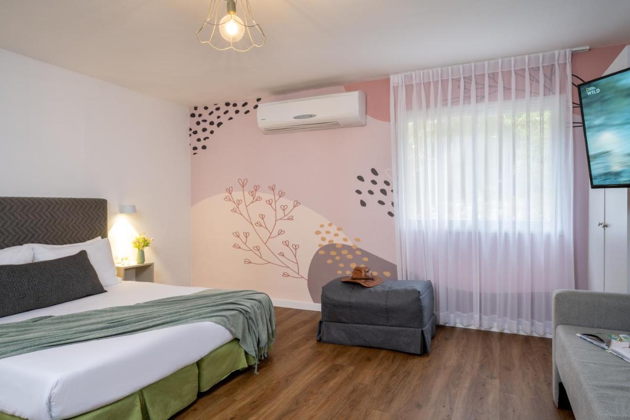 Travel Hotel Eilon Elon Exteriör bild