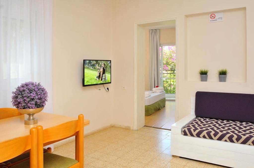 Travel Hotel Eilon Elon Exteriör bild